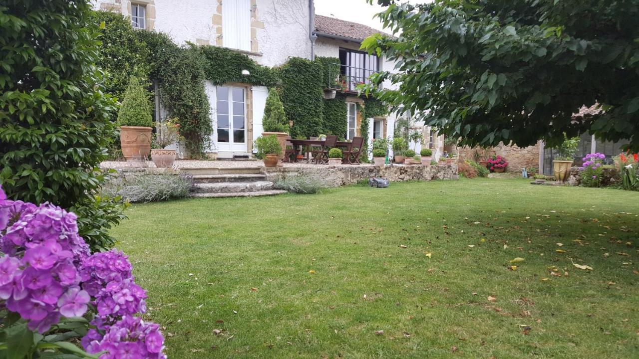 Chambres D'Hotes Art Et Remparts La Réole Exteriör bild