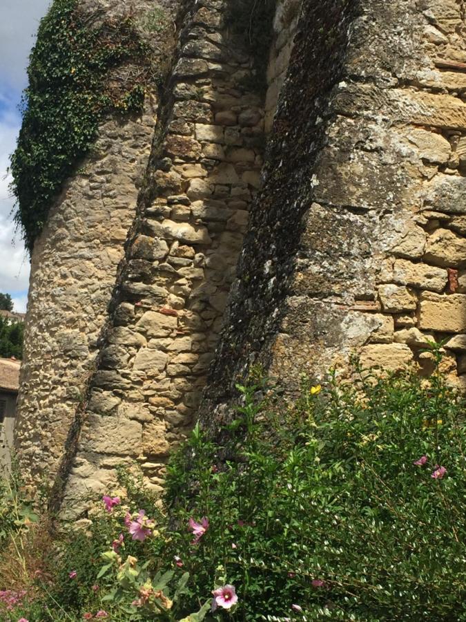 Chambres D'Hotes Art Et Remparts La Réole Exteriör bild